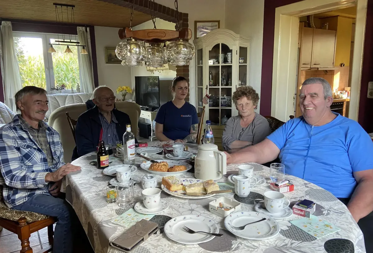 Familiennachmittag – Besuch bei Neffe und Cousin in Begleitung unserer Betreuungskraft